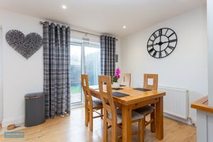 Diner- click for photo gallery